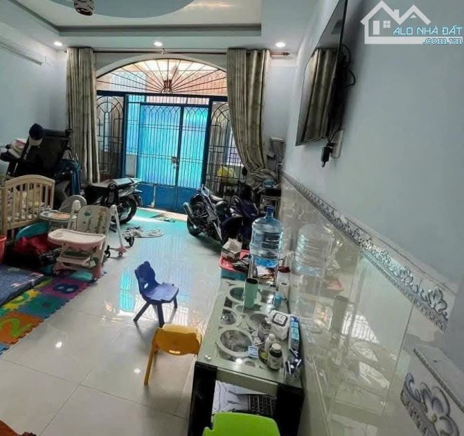💥 Chỉ 5.2 tỷ có nhà kế bên Lott Nguyễn Thị Thập, P. Tân Hưng, dtsd 120m2 sàn - 1