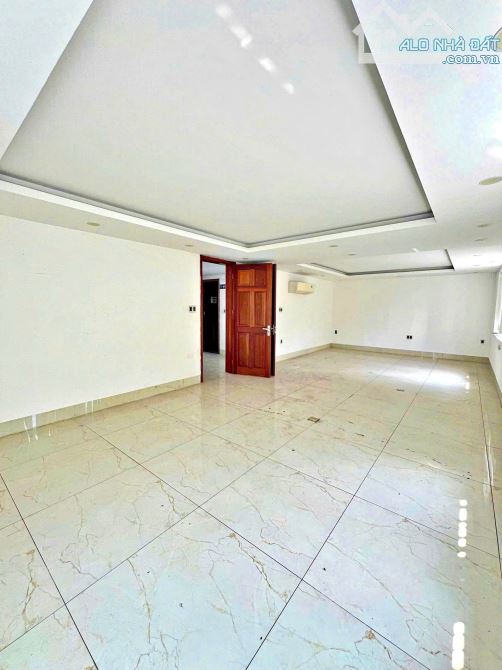 SIÊU VỊ TRÍ GÓC 2 MẶT TIỀN Đinh Tiên Hoàng , Q1 -( 6,8 x 20 )- 4Tầng - HĐT 160TR- GIÁ 39ty - 1
