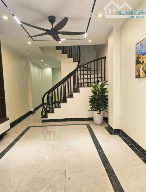 BÁN NHÀ LIÊN MẠC_Ô TÔ, NGÕ THÔNG, 35M2X5T, LÔ GÓC, SÁT BÃI Ô TÔ, NHIỀU NGỦ, NHỈNH 5 TỶ - 1
