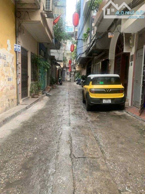 BÁN ĐẤT TẶNG NHÀ 5T  - PHÂN LÔ - Ô TÔ 7 CHỖ VÀO NHÀ- MT KHỦNG -SÁT PHỐ MINH KHAI- NỞ HẬU - 1