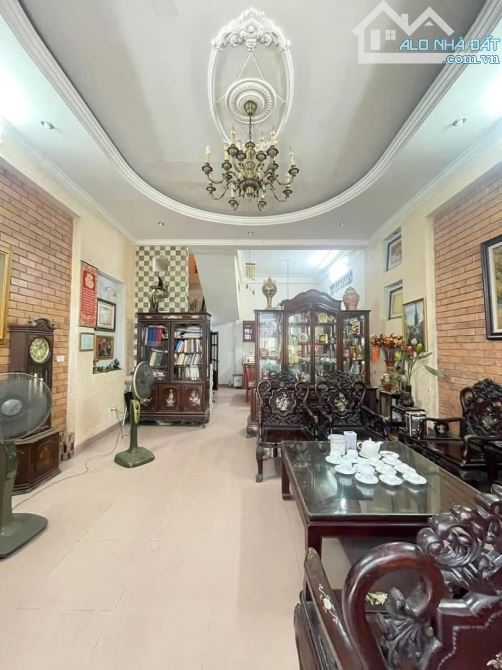 💥ĐỈNH CỠ NÀO: Chùa Láng 49m2, sát phố, PL 7 chỗ đỗ, mặt ngõ KD, MT rộng sáng - 1