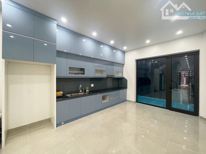 Nhà 4 tầng thang máy khu TĐC tuyến 2 Ngô Gia Tự - 77m2 - Vỉa hè 7m - 1