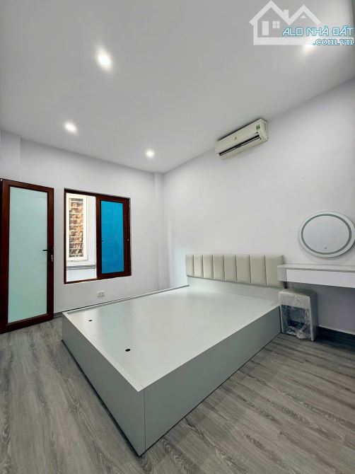 NHÀ NHỎ XINH-VỪA TIỀN 5 TẦNG MỚI ĐẸP PHỐ MINH KHAI-3 Bước RA MẶT PHỐ CHỈ HƠN 5tỷ - 1