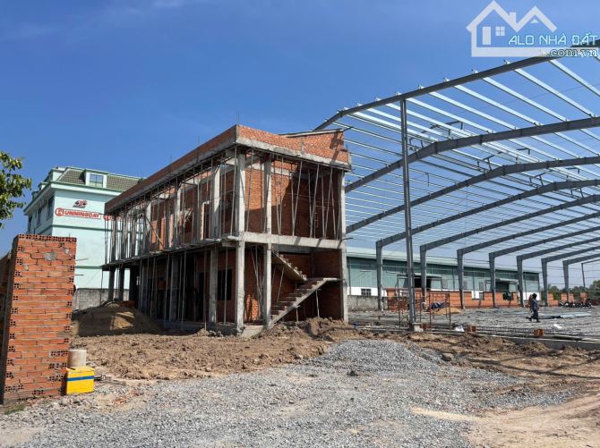 Cho Thuê 2.900m2 Nhà Xưởng Mới Tân Uyên Bình Dương Giấy Tờ Đầy Đủ - 1