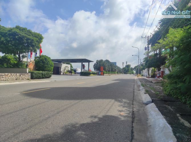 BÁN CĂN BIỆT THỰ HƠN 400m2 VIEW NHÌN ĐƯỢC CÀNG BIỂN ĐẸP PHƯỜNG VŨNG TÀU TP HCM - 1