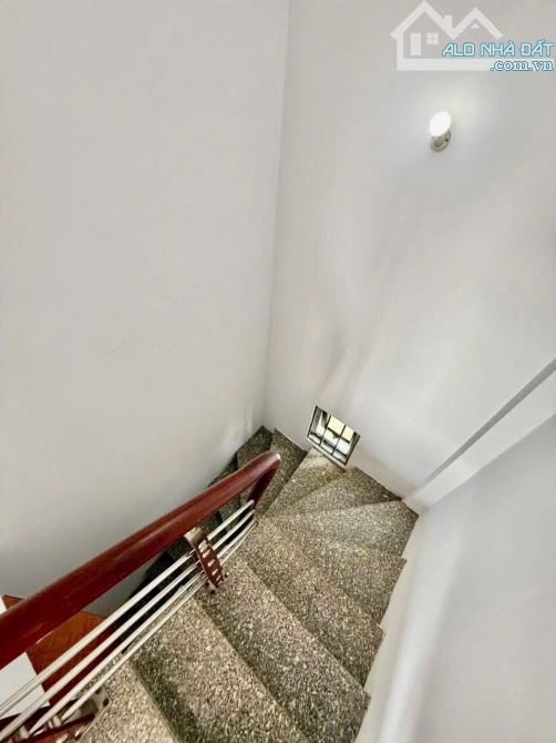 BÁN NHÀ 3 TẦNG ĐẸP – GẦN CHÂN CẦU THANH TRÌ – CHỈ 3,88 TỶ - 1