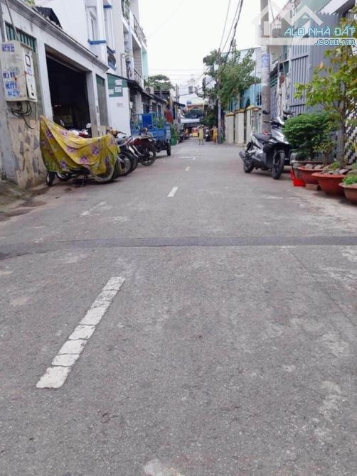 CẦN BÁN NHÀ 105M2, TRỊNH THỊ MIẾNG, HÓC MÔN, GIÁ 1 TỶ 1 - 1