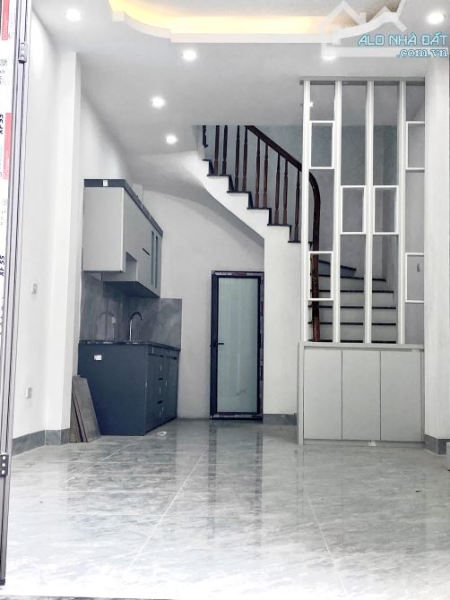 Chính chủ gửi bán nhà liền kề 4 tầng ngõ ô tô đỗ cửa ở Phụng Châu, Chương Mỹ - 1