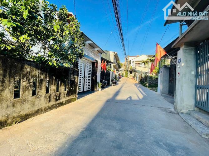 BÁN ĐẤT TẶNG NHÀ – KIỆT Ô TÔ VIP BÙI THỊ XUÂN, HUẾ - CẠNH KQH BÀU VÁ - GIÁ CHỐT 2 TỶ 750 - 1