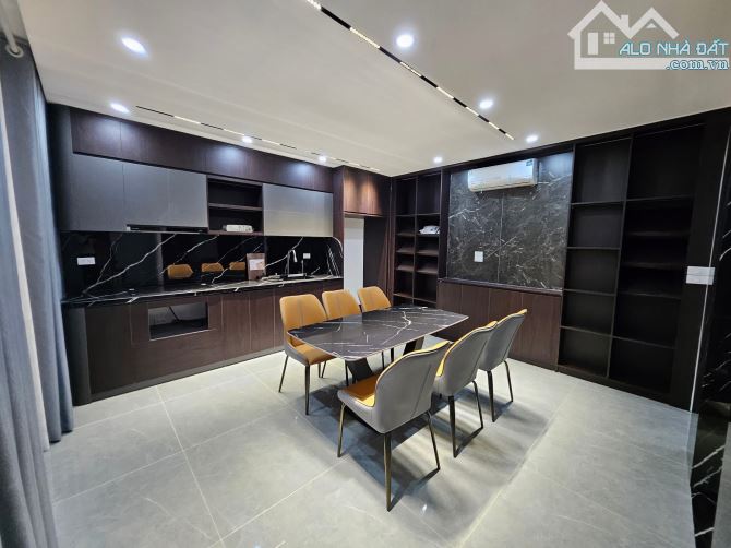 Bán nhà Ngọc Lâm, Long Biên, 35m2, 6T thang máy, ô tô chỉ 8,3 tỷ - 1