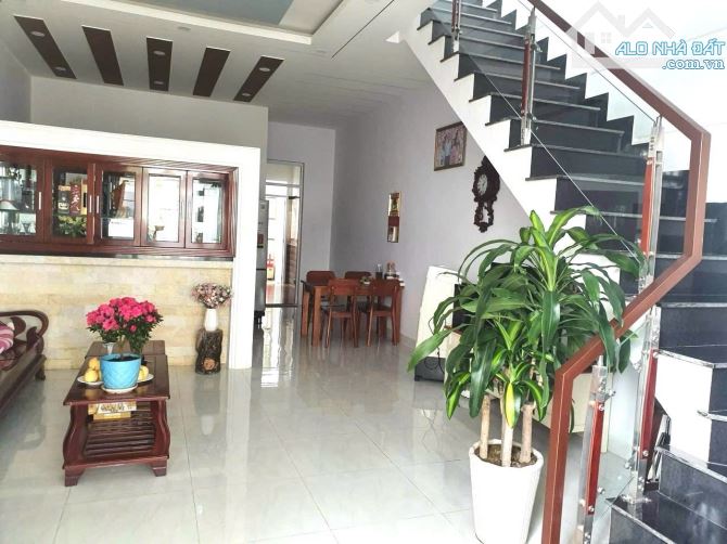 Nhà 2 tầng hẻm Cầu Dứa Phú Nông sau trạm y tế Vĩnh Ngọc - 1