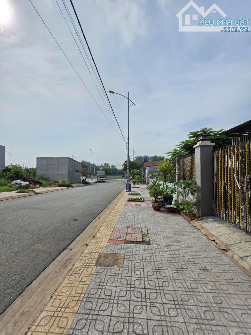 3,4Tỷ TL🔥Bán đất 150m2_ Ngang 6m, KDC gần đường Liên Huyện, p.Tân Bình, Tp.Dĩ An - 1