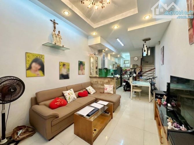 Nhà 72m2 - 3 tầng - Hậu Giang P11 Q6 gần Chợ Bình Tây, xe hơi đến cửa. Giá 4.15 tỷ - 1