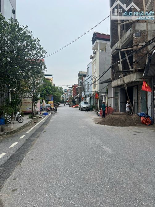 67M2 ĐẤT DV YÊN LŨNG - Ô TÔ TRÁNH - KINH DOANH - CÁCH ĐẠI LỘ THĂNG LONG 200M - 1