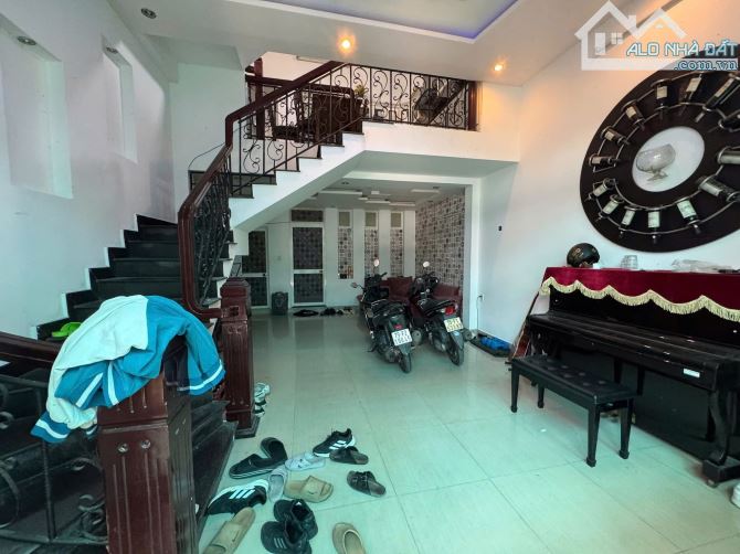 NHÀ KIÊN CỐ 3 TẦNG 3 MÊ 67M2 KIỆT MAI LÃO BẠNG GẦN ĐƯỜNG CHÍNH - 1