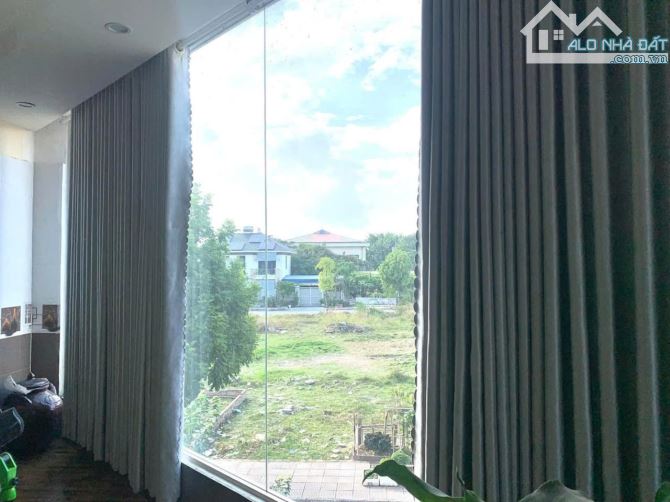 SIÊU PHẨM LÔ GÓC 3 TẦNG – KHU TĐC VINHOMES RIVERSIDE, HẢI PHÒNG - 1