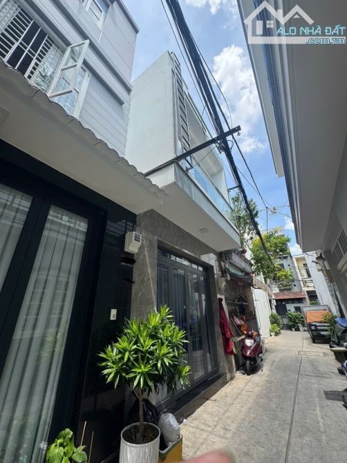 ❌NHÀ NGON ❌VƯỜN LÀI - (4x10) - 2 Tầng đẹp - HẺM XE HƠI- chỉ 4.99 tỷ còn thương lượng❌ - 1