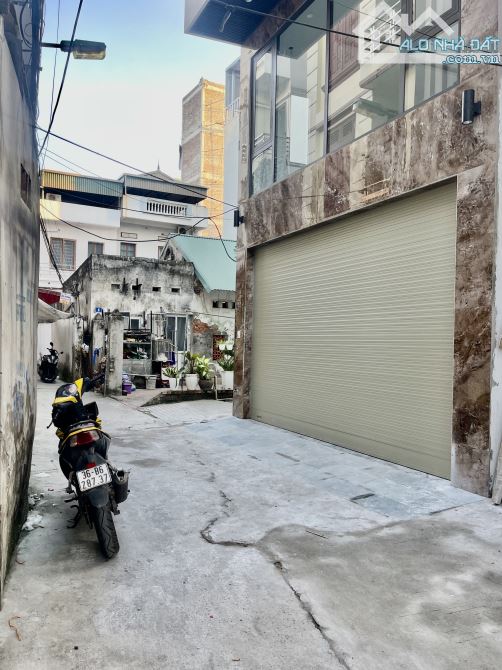 Bán Nhà Việt Hưng hơn 13 tỷ-68m2-6 Tầng-Mặt Tiền 5m-GARA Ô TÔ 7 Chô-THANG MÁY-FULL NỘI THẤ - 1