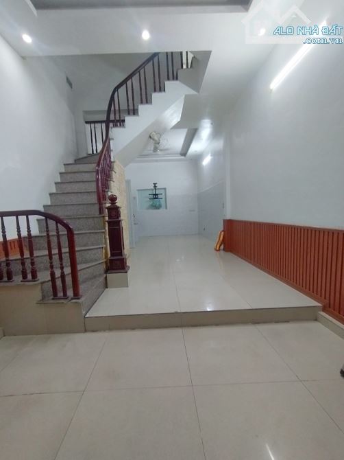 Mô tả:  💥 Nguyễn Ngọc Nại 42m -5 Tầng  - KCBT - LÔ 2 MẶT THOÁNG - VF3 Vào Nhà Mô tả: -giá - 1