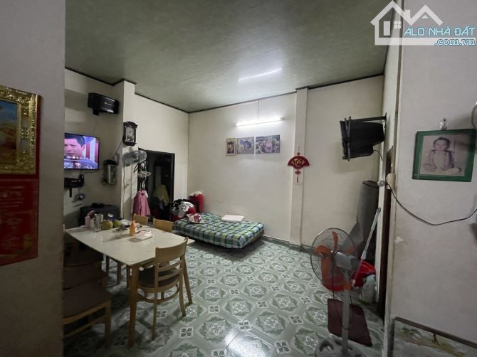 BÁN GẤP NHÀ LINH XUÂN  194M² ( 7,2 *27) TRỤC QL1K. Ô TÔ NGỦ NHÀ . CHỈ 9,7T - 1