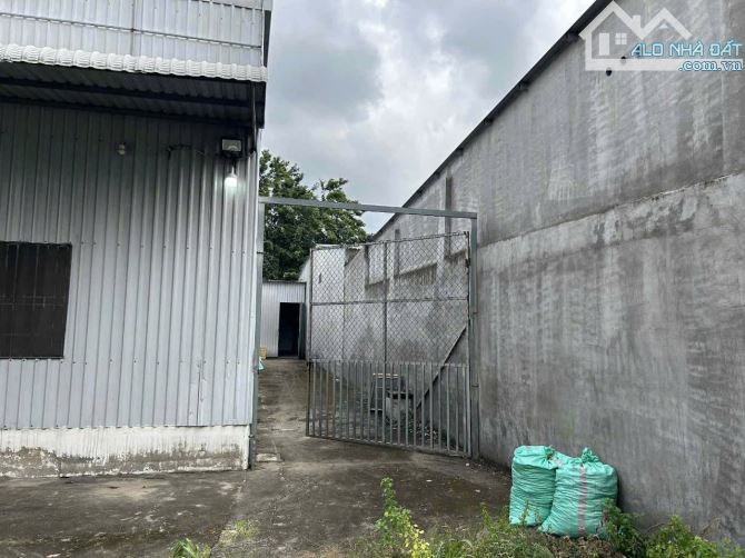 Cho Thuê Xưởng 400m/12tr Dĩ An Đường Cont - 1
