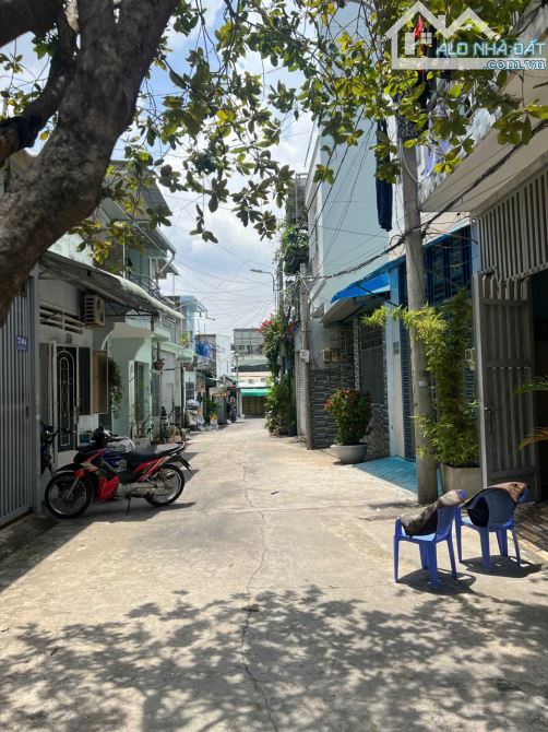 c4 - 130m2 - ngang 6 lí tưởng xây chdv - chỉ 8.3 tỉ - sát cổng trường dh - 1