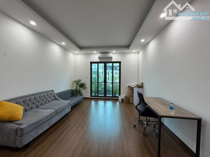Siêu phẩm Phan Đình Giót - Thanh Xuân, 7 tầng thang máy - ngõ oto tránh - 69m2 CHỈ 26,79T - 1