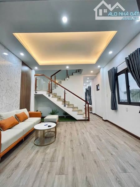 NHÀ ĐẸP GÒ VẤP - ĐỐI DIỆN VINCOM QUANG TRUNG - 2 TẦNG - 54M2 - CHỈ 5.4 TỶ - FULL NỘI  THẤT - 1
