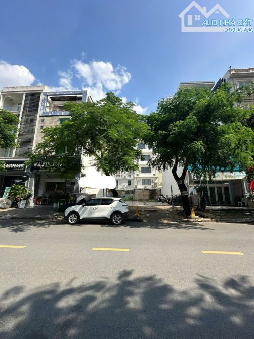 Cặp đất Hưng Gia 4 đường Phan Khiêm Ích GPXD hầm trệt 4 lầu sân thượng 79 tỷ - 1