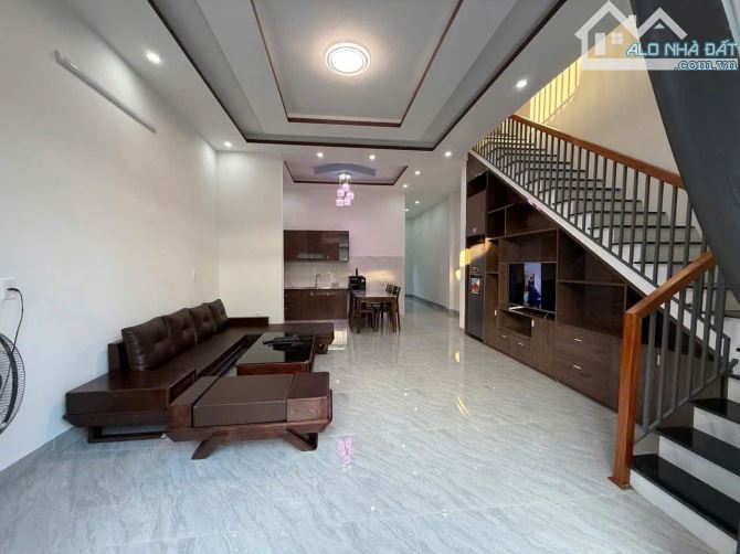 📌📌📌LÀM VIỆC TRỰC TIẾP GIÁ TỐT !!!bán nhà 2 tầng k428 tôn đản - 1