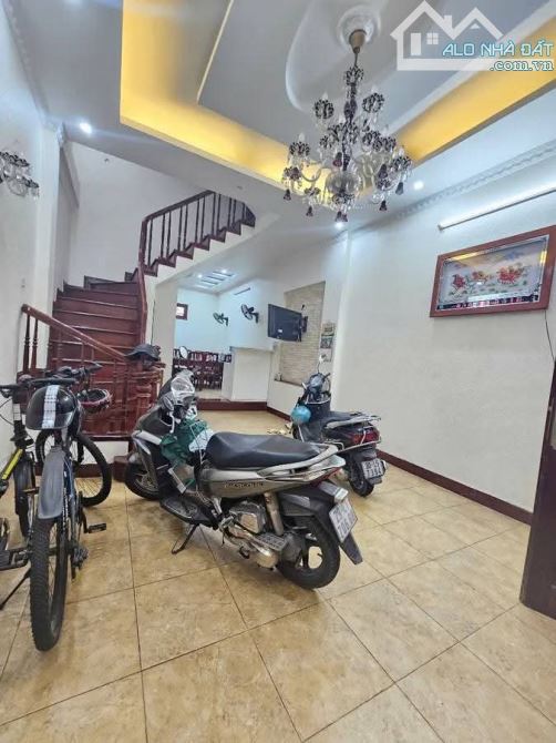 THÁI THỊNH - ĐỐNG ĐA - PHÂN LÔ CAO CẤP - KINH DOANH - Ô TÔ CHẠY VÒNG QUANH - 53M - 25,9 TỶ - 1