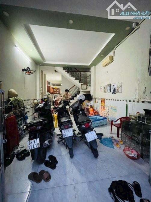 Ô TÔ NGỦ TRỌNG NHÀ – CÁCH MẶT TIỀN DƯƠNG THỊ MƯỜI CHỈ 50M – 56M2 - TRỆT + LẦU - GIÁ CHỈ 3. - 1