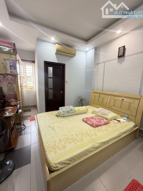PHẠM VIẾT CHÁNH QUẬN 1 - 50M2 CÁCH Ô TÔ ĐỖ 5M - NHÀ MỚI ĐẸP GIÁ TỐT - 1