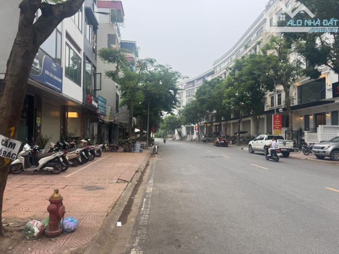 Lâm Hạ mặt phố view công viên - 80m 4tầng kinh doanh đỉnh chóp - giá chào 28tỷ - 1