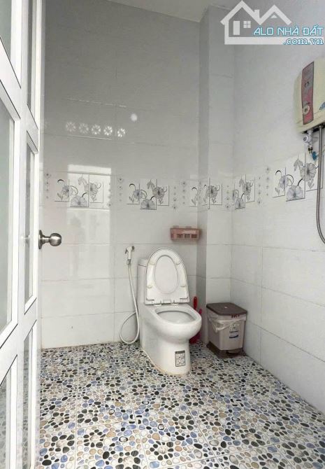 Bán gấp nhà ở ngay Huỳnh Thị Mài Hóc Môn 4x18 ( 75m2 ) 860 TRIỆU Sổ hồng riêng - 1