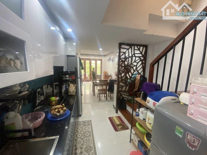 NHÀ ĐẸP LẠC LONG QUÂN – 4 TẦNG  x 34m2 – GẦN Ô TÔ – GIÁ 6,2 TỶ - 1