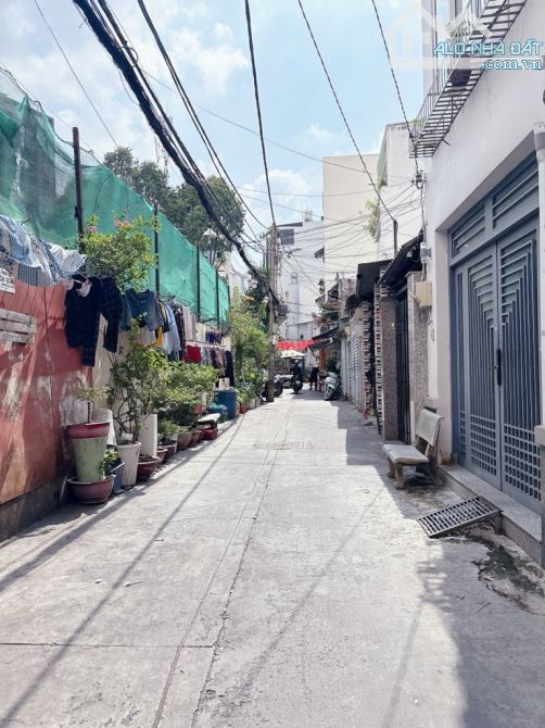 Bán nhà Khánh Hội, Quận 4, gần công viên, KHÔNG QH,  ngang 3.5m, nhích 3 tỷ - 1