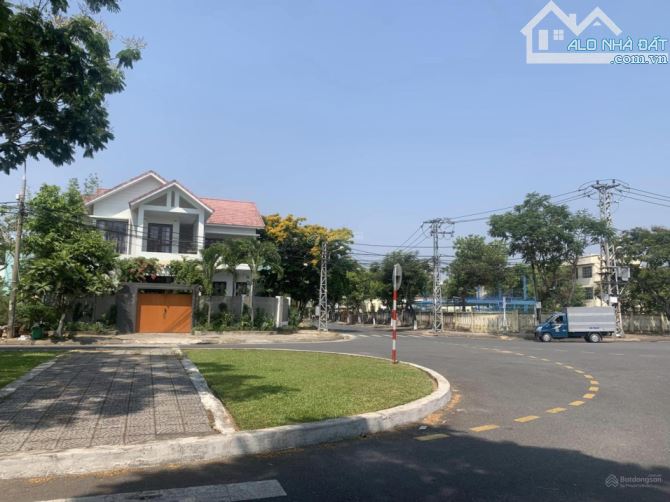Bán nhà Mỹ An 15 đối diện trường học, view thoáng đậu đỗ ôtô không phiền hàng xóm. - 1