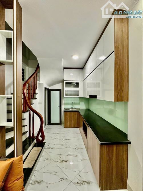 6,78 tỷ, 43m2, 5 tầng nhà dân xây đẹp, full nội thất, gần phố, gần trường, chợ, Đông Thiê - 1
