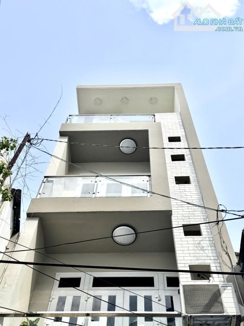 🚗 2 mặt hẻm xe hơi Lê Hồng Phong, Q.10 - 4 tầng 50m2 giá chỉ 1️⃣1️⃣ tỷ còn TL. - 1