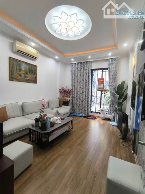 🚗 SIÊU PHẨM TƯ ĐÌNH – ĐÓN SÓNG CẦU TRẦN HƯNG ĐẠO – 2 GARA Ô TÔ – NGÕ Ô TÔ TRÁNH – SÁT MẶT - 1