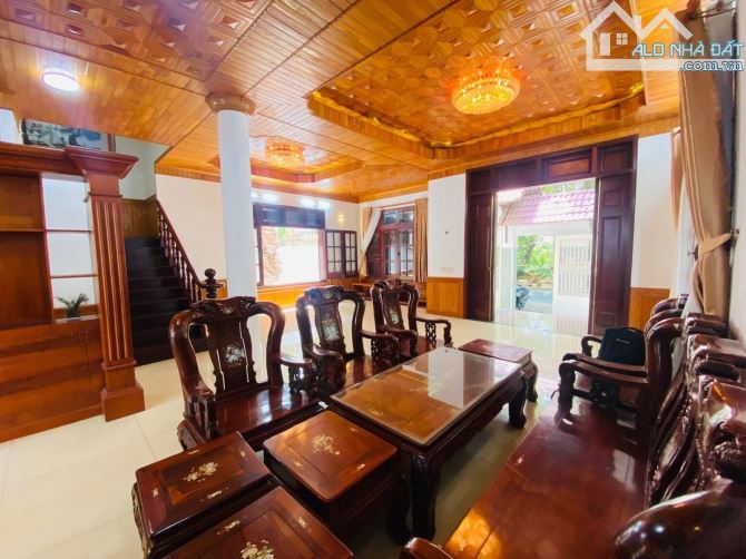 Đường số 9 Khu dân cư Nam Long quận 7 247m2 3 tầng giá chỉ 40 tỷ - 1