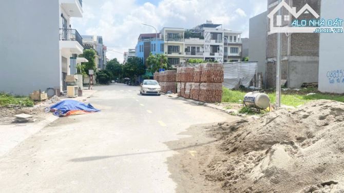 🌺 Bán lô 73m2 không lỗi lầm tại khu phân lô Đống Chuối,Hùng Vương-Giá 3tỷ - 1