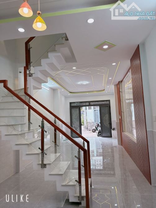 Bán gấp nhà đẹp, mới tinh Gò Xoài, hẻm xe hơi 3 tầng, khu sầm uất, đủ tiện ích, chỉ 5.x tỷ - 1