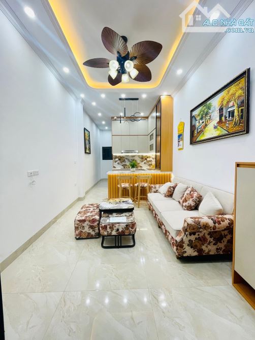 2.	💎 Đất tặng nhà 3 tầng – 43m² Hoàng Liệt – 7m ra ôtô – sổ đẹp, giá chỉ 5.56 tỷ 💎 - 1