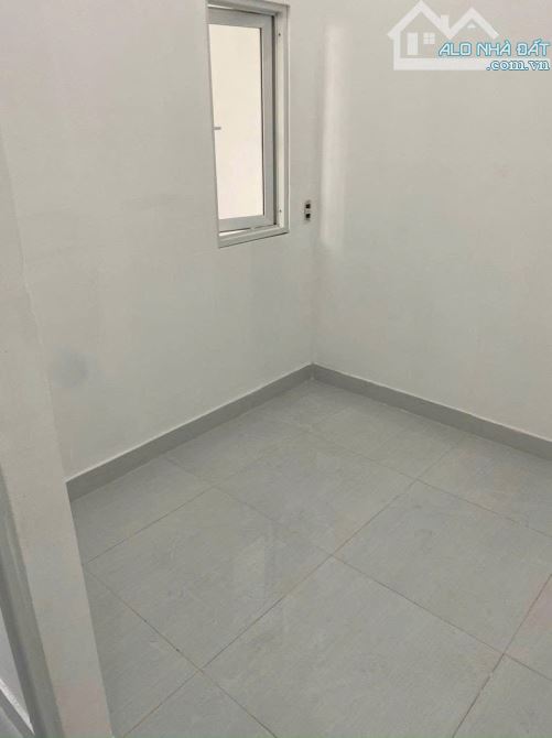 Nhà cấp 4 gác lửng, 2 phòng ngủ – 2 WC – phòng khách – phòng thờ đầy đủ công năng - 1