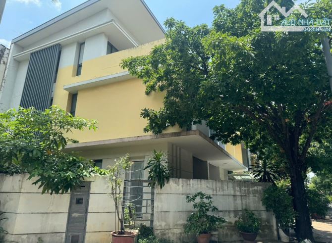 Bán nhà căn góc kdc GarLand Art Villas quận 9 cũ đường số 28 gần chợ Phước long B 206m2 - 1