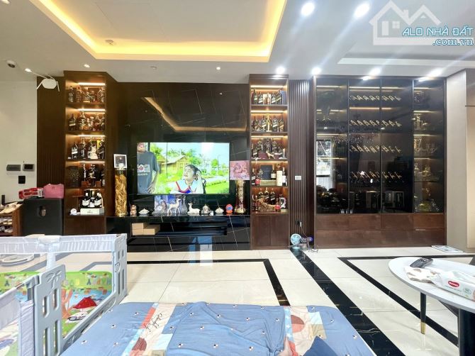 BÁN NHÀ PHÂN LÔ CHÙA BỘC 💥 DT 38M2 x 4T 💥 11,5 TỶ 💥 KHU VIP 💥 2 THOÁNG 💥 NHÀ ĐẸP - 1