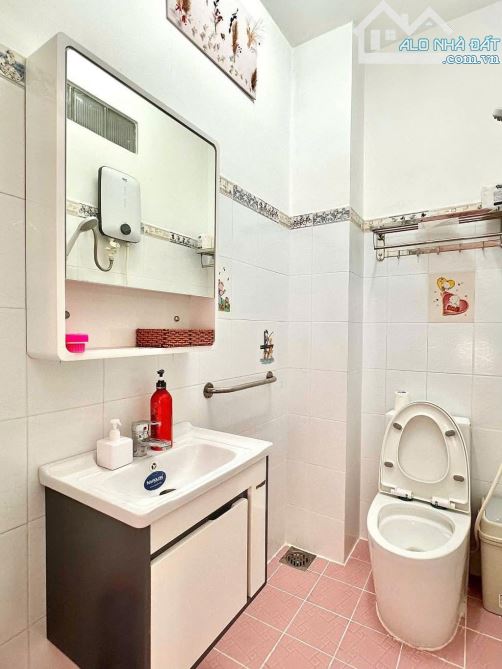 Nhà Trương Quốc Dung_ P8, Phú Nhuận. DT 47m2. 5 tầng. 3.5m x 11m. Giá 11.85 tỷ. - 12