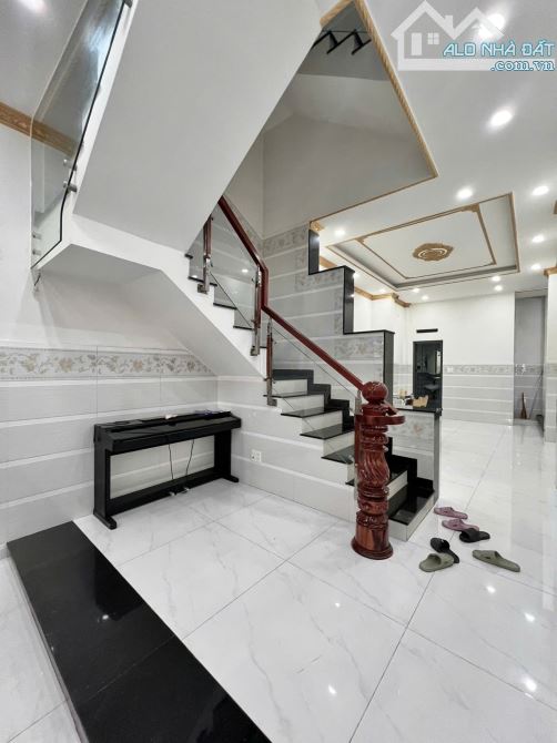 🏘️ NHÀ 1/ NGUYỄN NHỮ LÃM TÂN PHÚ - 3 TẦNG ĐẸP KHU PHÂN LÔ HẺM XE HƠI TRÁNH - 12